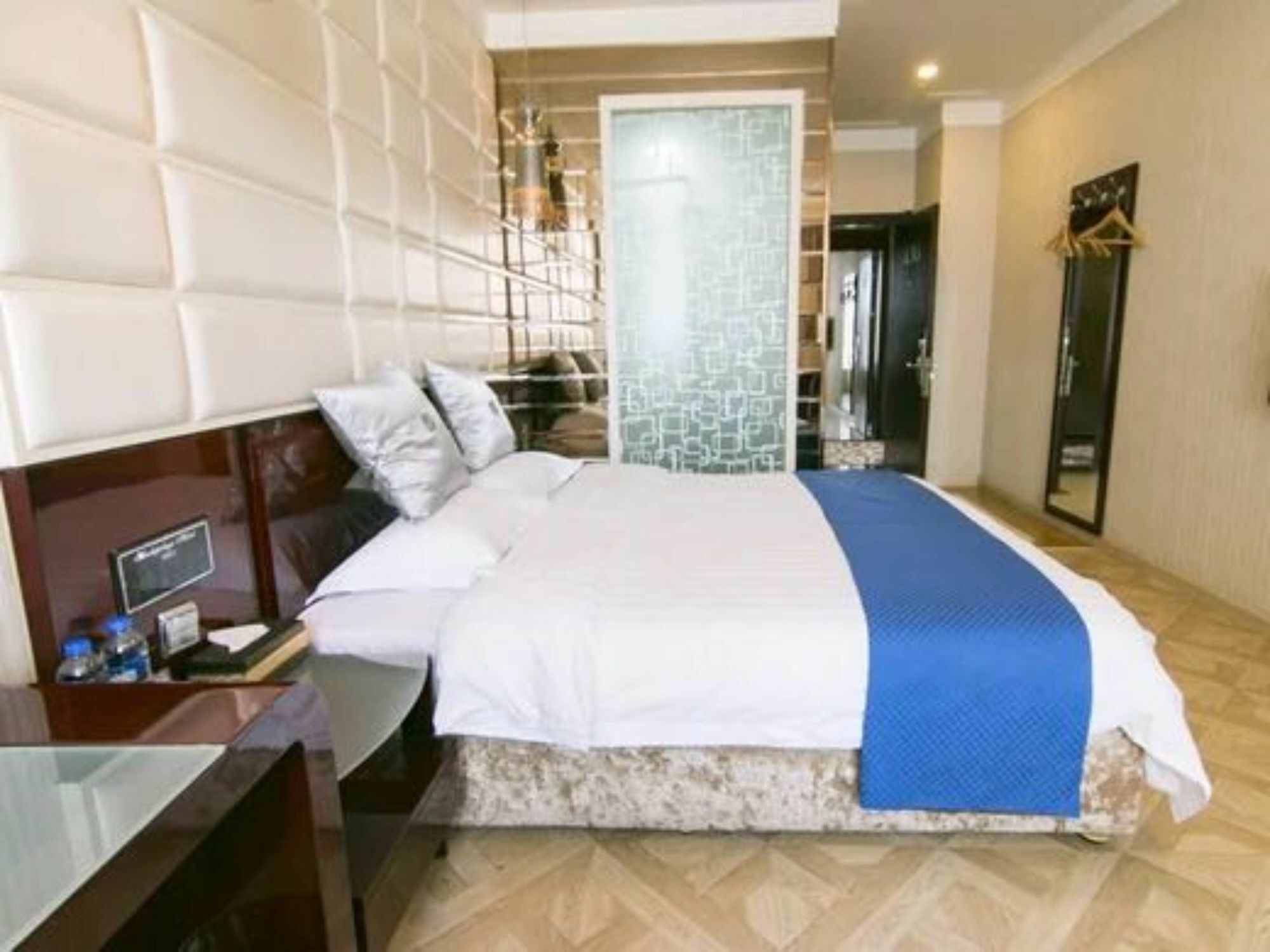 Tianjin Bindao Business Hotel Binhai  エクステリア 写真